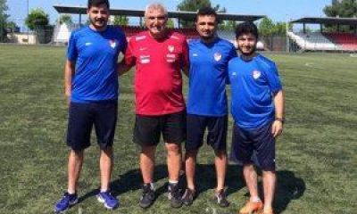 Belediyespor Antrenörleri Yaz Spor Okulu Öncesi Seminerde.