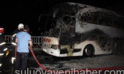 Merzifon Kayadüzü Köprüsünde Yolcu Otobüsü Yandı.