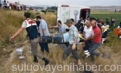 Kayadüzü’nde yolcu otobüsü devrildi: 5 ölü, 36 yaralı.