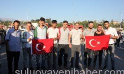 Suluova’da, Kınalı Kuzular Askere Uğurlandı.