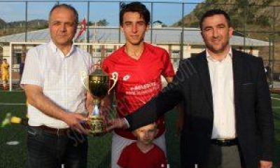 Şampiyonluk Direkten Döndü.