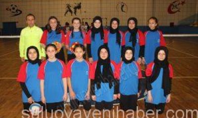Suluova’da Okul Sporları Yıldız Kızlar Voleybol Müsabakaları Yapıldı.