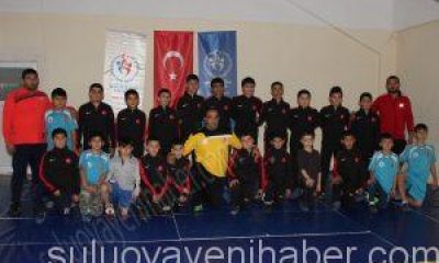 Mesai İçinde Müdür, Mesai Dışında Antrenör.