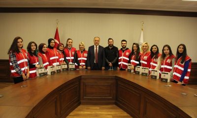 Genç Kızılay Üyeleri Belediye Başkanı Üçok’u Ziyaret Etti.