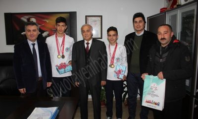 Şampiyon Öğrenciler Ödüllendirildi.