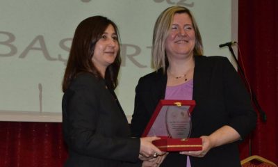 Hentbol Takımımızın Antrenörü İlknur Hoca’ya Anlamlı Ödül.