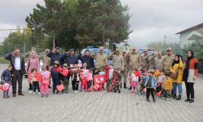 Minik Kalpler Kreş’inden Askerlere destek ziyareti.