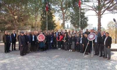 CHP İlçe Başkanlığı ile Hacı Bektaşi Veli Vakfı Atatürk Anıtına Çelenk Sundu.