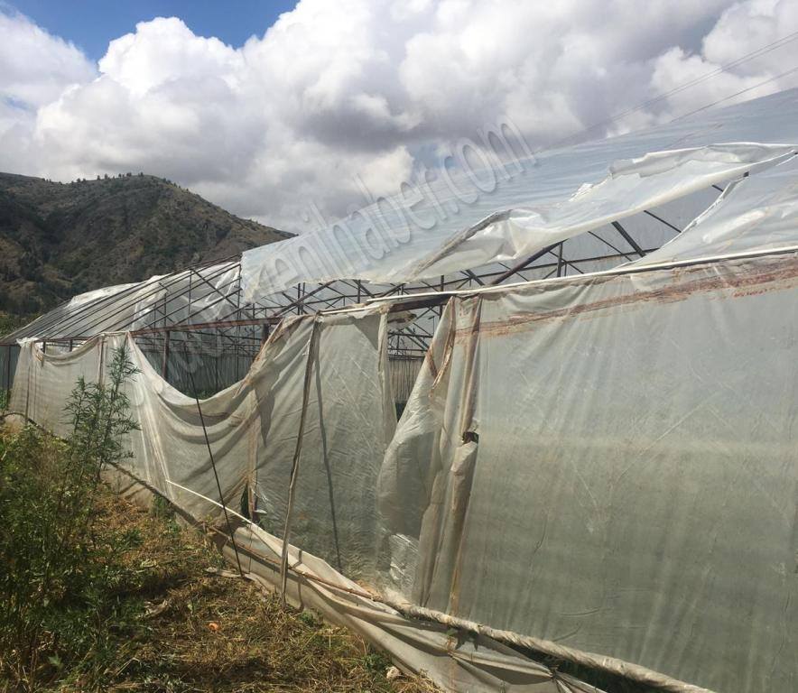 Fırtına Ve Sağanak Yağış Maddi Zarara Yol Açtı.