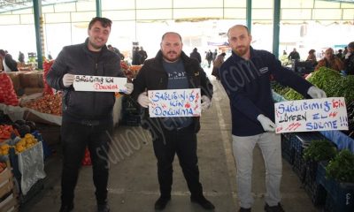 Pazarcı esnafından, koronavirüse karşı “sağlığınız için dokunma” tedbiri.