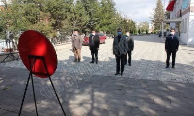 Suluova’da 23 Nisan Çocuk Bayramı Çelenk sunma programı yapıldı.