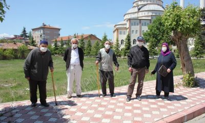 Suluova’da 65 Yaş üzeri vatandaşlar çarşı-pazara akın etti.