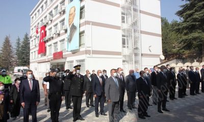 Suluova’da, 29 Ekim Cumhuriyet Bayramı kutlamaları Çelenk programıyla başladı