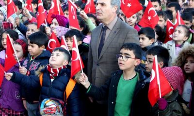 ÖĞRENCİLER, KARNEYİ ÇEVRİM İÇİ ORTAMDA DİJİTAL OLARAK ALDI.