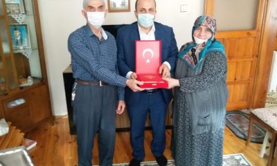 KAYMAKAM ŞEN, ŞEHİT AİLELERİNE KUR’AN-I KERİM ARMAĞAN ETTİ