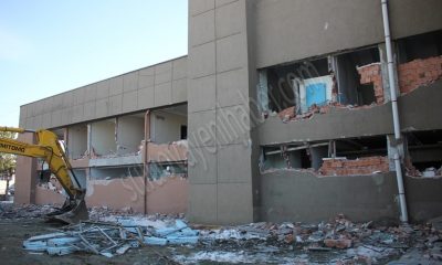 MAHMUT DEMİR SPOR SALONUNUN YIKIMI BAŞLADI