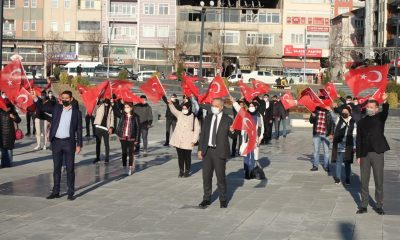 AK GENÇLİKTEN İSTİKLAL MARŞI DUYARLILIĞI