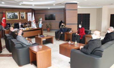 EĞİTİM YÖNETİCİLERİ VE UZMANLARI DERNEĞİ’NDEN REKTÖR ELMACI’YA ZİYARET