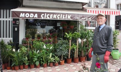 29 YILDIR SEVGİLİLERE VE ÖZEL GÜNLERE ÇİÇEK HAZIRLIYOR