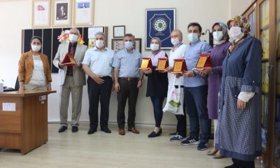 SIFIR ATIK PROJESİNE DESTEK VEREN TOKİ Ç.MEHMET İLKOKULU’NA PLAKET