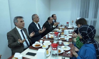 KAYMAKAM VE BELEDİYE BAŞKANI PANSİYONDA KALAN ÖĞRENCİLERİN YENİ YILINI KUTLADI