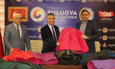 İLÇEMİZ TİCARET ODASINDAN İHTİYAÇ SAHİBİ ÖĞRENCİLERE KIŞLIK MONT YARDIMI