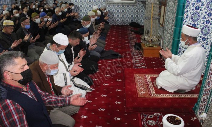 SULUOVA’DA 2 YILIN ARDINDAN İLK TERAVİH NAMAZI KILINDI
