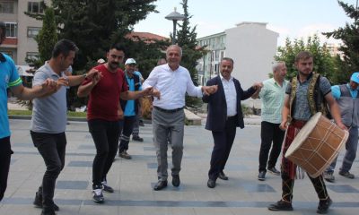 SULUOVA BELEDİYEMİZ ÇALIŞANLARI, MAAŞLARINA YAPILAN %60 ZAMMI DAVUL, ZURNA VE HALAYLARLA KUTLADI