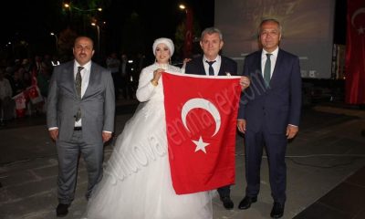 NİKAH MASASINDAN ‘DEMOKRASİ NÖBETİ’NE KOŞTULAR