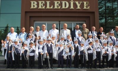 SULUOVA BELEDİYEMİZ SÜNNET ETTİRDİĞİ 33 ÇOCUĞA TİYATRO ZİYAFETİ VERDİ