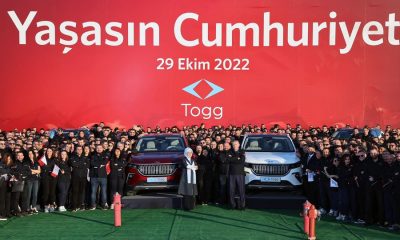 TÜRKİYE İÇİN TARİHİ GÜN! TOGG FABRİKASINDAKİ İLK YERLİ ARAÇ BANTTAN İNDİ