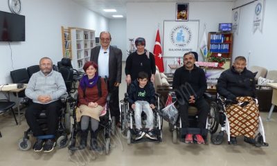 HAYIRSEVERLERDEN ENGELLİ ÖĞRENCİYE AKÜLÜ ARAÇ HEDİYESİ