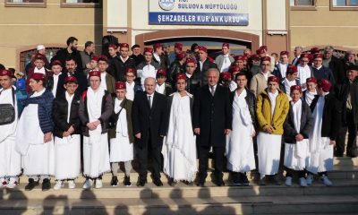 SULUOVA’DA HAFIZ VE VELİLERİNDEN OLUŞAN 195 UMRECİ DUALARLA KUTSAL TOPRAKLARA YOLCU EDİLDİ