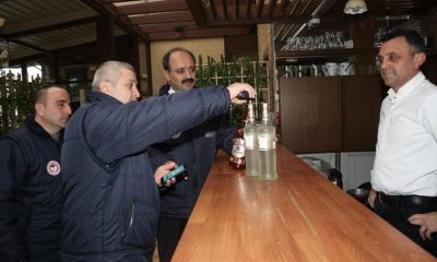 YILBAŞI ÖNCESİ AÇIK ALKOLLÜ İÇKİ SUNUMU YAPILAN İŞLETMELER DENETLENDİ