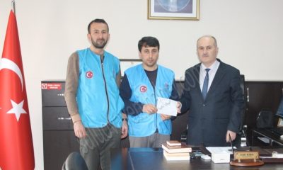 CAMİ CEMATİ İLE MAHALLELİ DEPREMZEDELERE 28 BİN 100 TL NAKDİ YARDIMDA BULUNDU