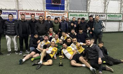 SULUOVA PREMİER LİG VE VETERANLAR SÜPER KUPASI SAMPİYONLARINI KARŞI KARŞIYA GETİREN SULUOVA SÜPER KUPASI FİNALİNDE KAZANAN SALUCUSPOR OLDU