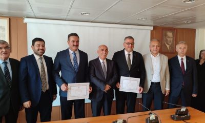 AK PARTİLİ VEKİLLER HALUK İPEK İLE HASAN ÇİLEZ MAZBATASINI ALDI