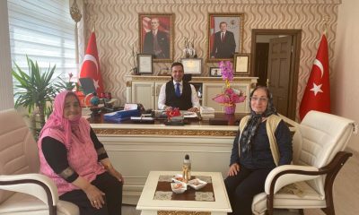 ŞEHİT ANNESİ KAYMAKAMA ELLERİYLE HAŞHAŞLI YAĞLI YEDİRDİ.