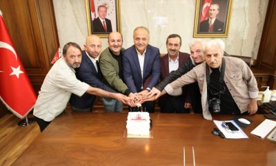 BELEDİYE BAŞKANIMIZ ÜÇOK’A BELEDİYESPOR’DAN DOĞUM GÜNÜ SÜRPRİZİ !