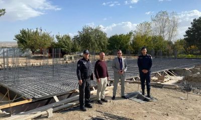 KAYMAKAM GÜRÇAM, JANDARMANIN YENİ BİNA İNŞAATINDA İNCELEMELERDE BULUNDU.