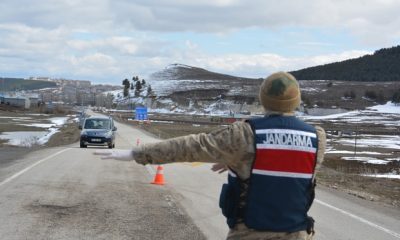 JANDARMA OLUMSUZ HAVA ŞARTLARINA KARŞI SÜRÜCÜLERİ UYARDI