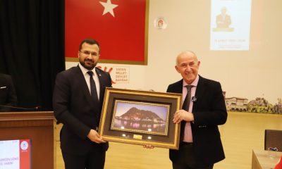TARİHÇİ PROF. DR. AHMET ŞİMŞİRGİL AMASYA’DA KONFERANS VERDİ