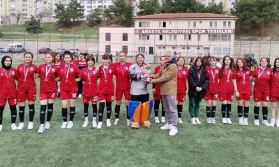 ÇİM HOKEYİNDE İLK DERECE ŞEHİT MUHARREM SAYGÜN ANADOLU LİSESİ KIZLARINDAN GELDİ