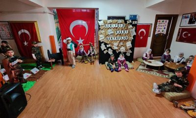 ÖZEL VALİDE SULTAN ANAOKULU ÖĞRENCİLERİNDEN “BİR DESTANDIR ÇANAKKALE” PROGRAMI.