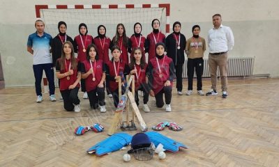 SULUOVALI ÖĞRENCİLER 2 YILDIR TÜRKİYE ŞAMPİYONLUĞUNU KİMSEYE KAPTIRMIYOR