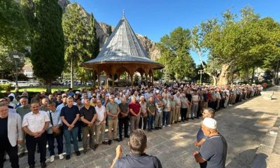 ŞEHİT İSMAİL HANİYE VE TÜM ŞEHİTLER İÇİN GIYABİ CENAZE NAMAZI KILINDI