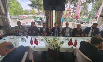 BELEDİYEMİZ MUHTARLAR ONURUNA YEMEK VERDİ