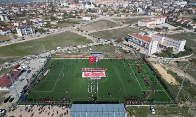 SULUOVALI LİSELİLERDEN CUMHURİYETİN 101. YAŞINA ÖZEL BAYRAK KOREOGRAFİSİ