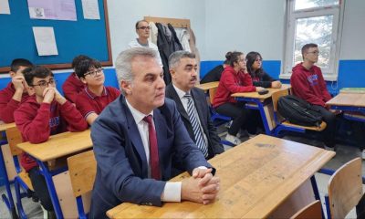 OKULLARDA İLK DERS “CUMHURİYETE DOĞRU“