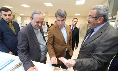 VALİ BAKAN, AMASYA ŞEKER FABRİKASINDAKİ ÜRETİMİ YERİNDE İNCELENDİ